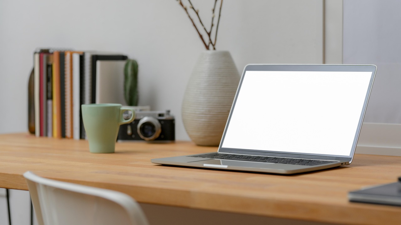 ✅ 1. 오피스 공간의 핵심&amp;#44; 책상부터 정하자