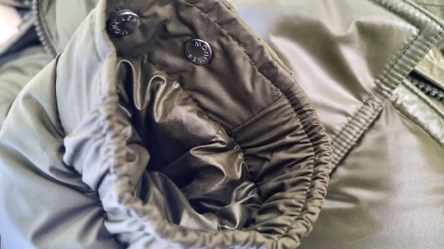 몽클레어패딩-우모량과필파워