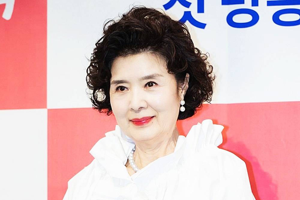 윤미라