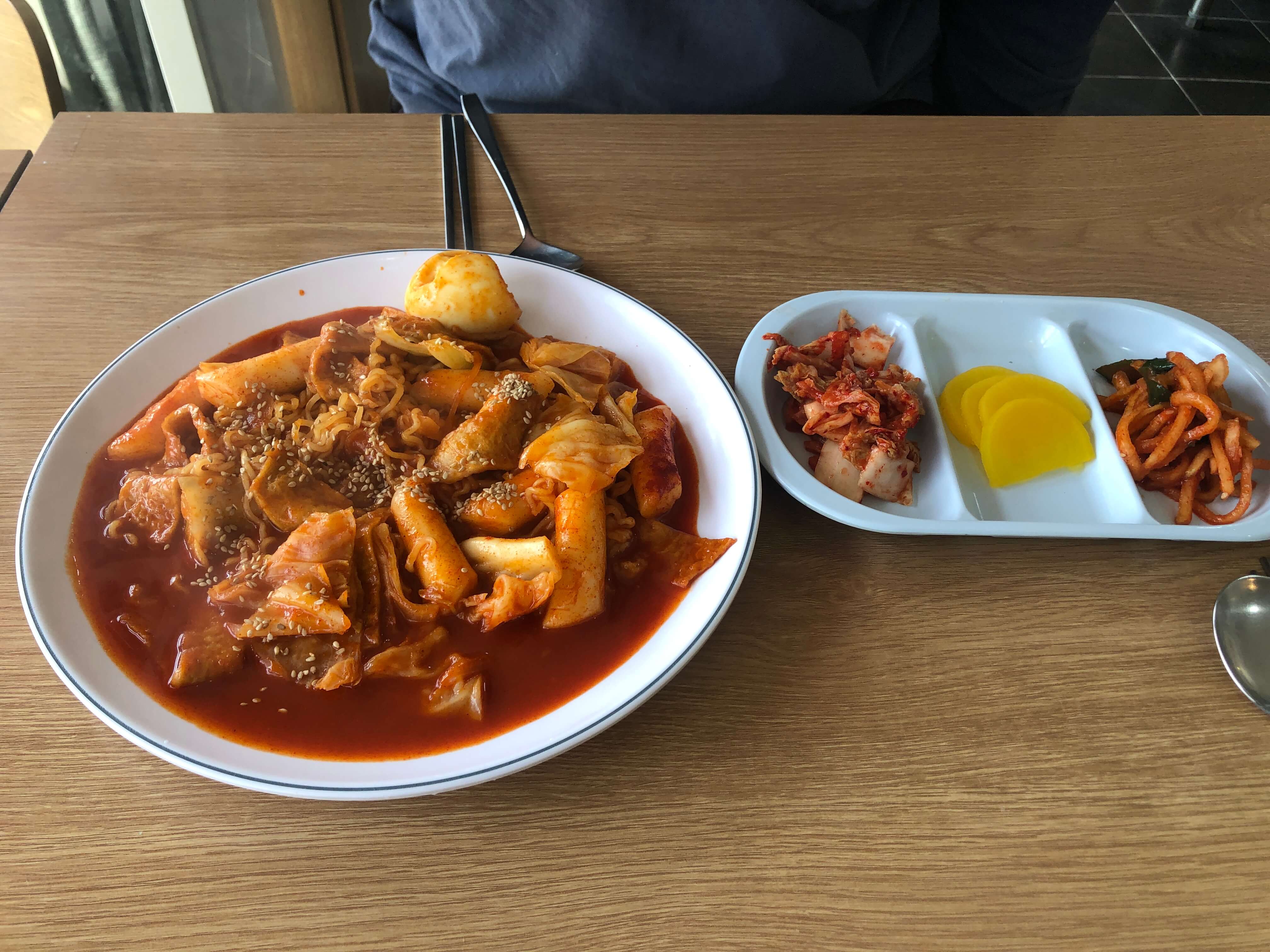 민수랜드-소풍가는날 라볶이