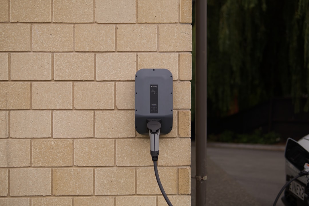 'EV'