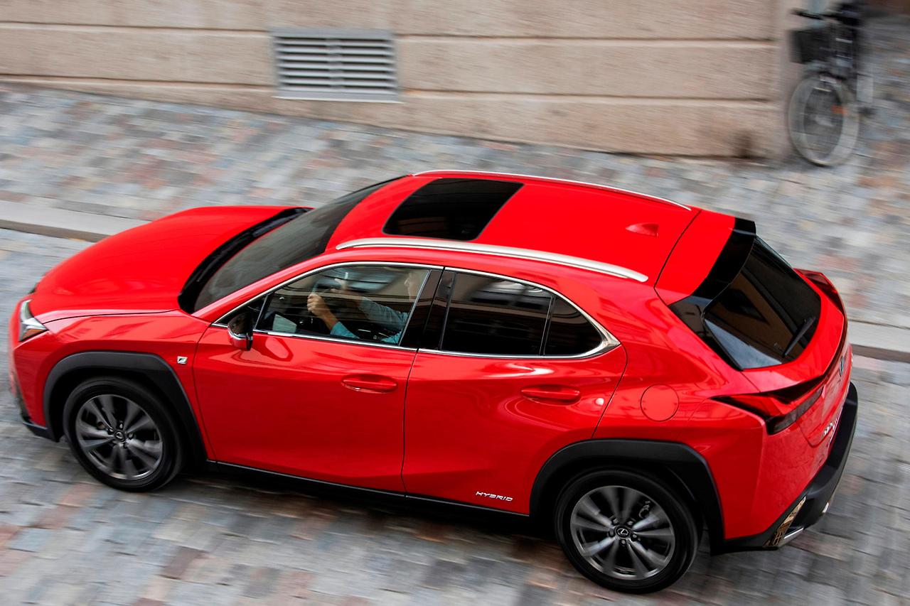 2024 렉서스 UX 하이브리드 외부디자인