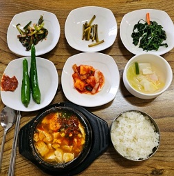 청양대일식당