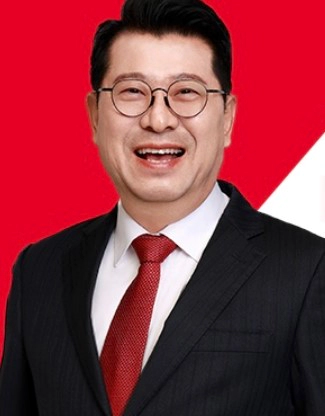 홍윤오 프로필 나이 고향 학력 경력 재산