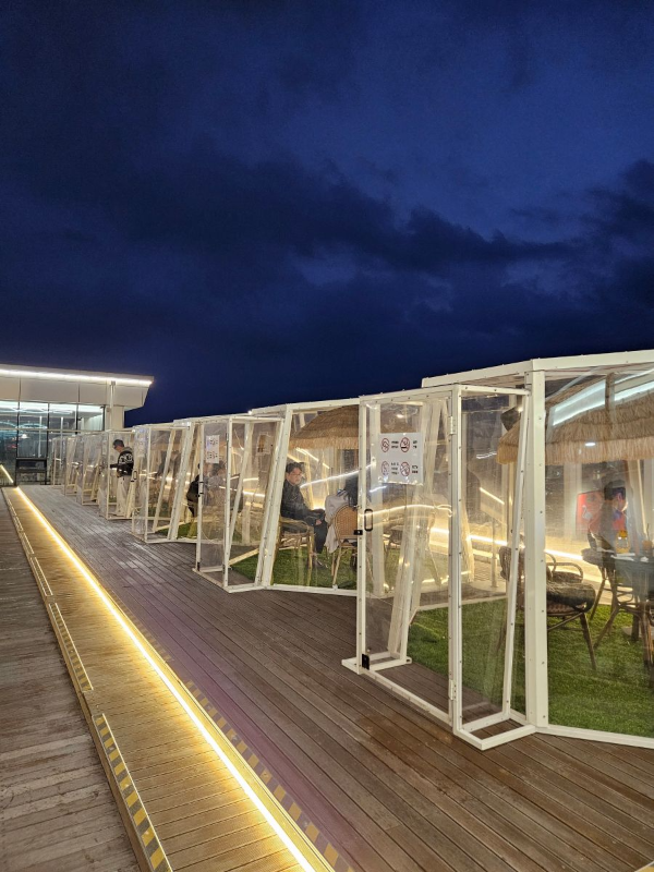 롱비치 카페 2층