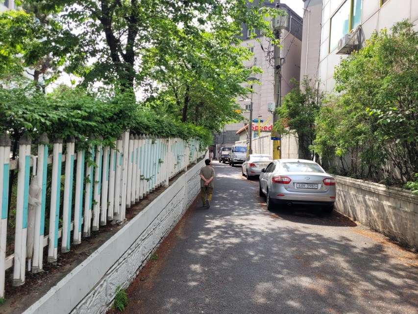 하남시청역 골목을 따라 이어지는 덕풍5일장 입구