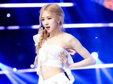 아티스트 정체성의 결정체