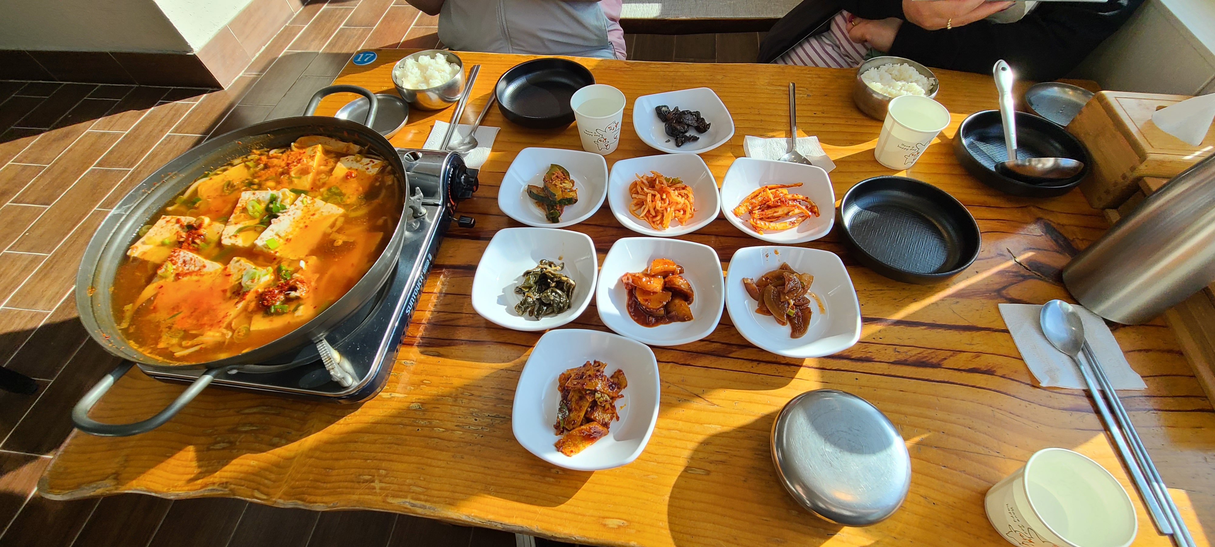 강원도 아침식사 두부전골 신토불이 메뉴판 두부전골 밑반찬