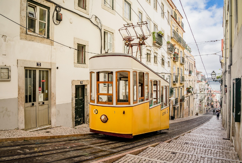 포르투갈 전차 사진