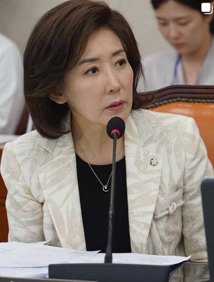 나경원 프로필 총정리 | 나이와 키, 종교, 자녀, 배우자, 빠루 사건