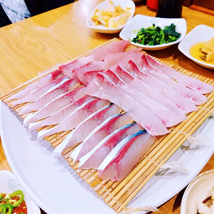 생생정보 방어회 대방어 돼지방어 겨울 제철 맛집