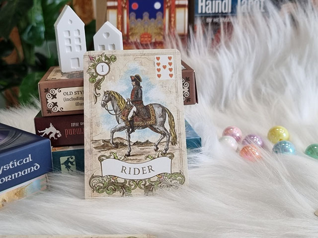 드림타로21 &ndash; 언더로즈 레노먼드 2번 클로버 / Dreamtarot21 &ndash; Under the Roses Lenormand No.2 클로버, 순간적인 즐거움과 가벼운 행운