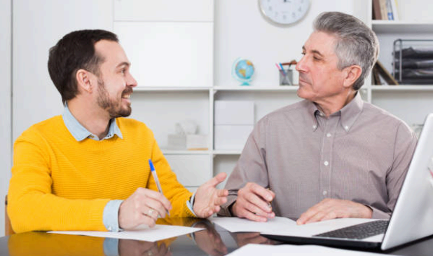 남성 암보험 설명 이미지사진