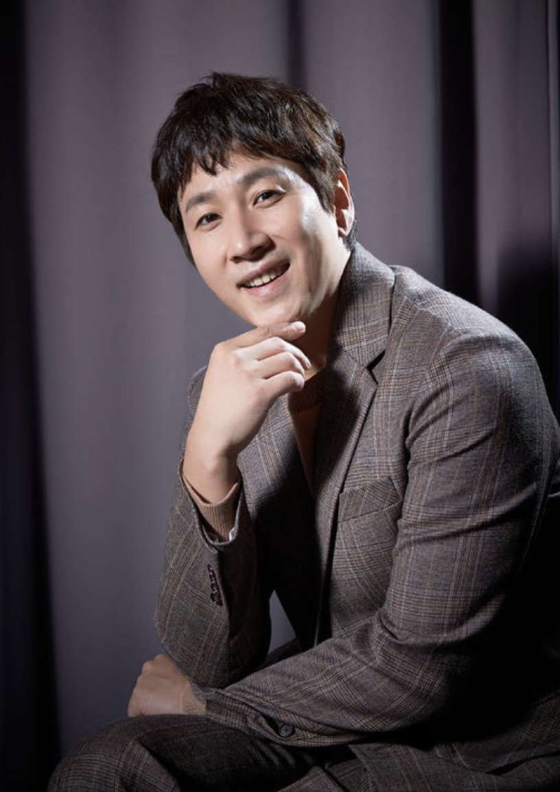 이선균 외모