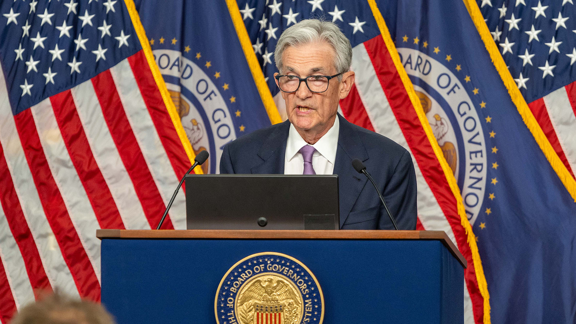 연준 '빅컷'의 힘? 뉴욕 증시 일제히 상승... 다우 지수 사상 최고치 경신 연준 '빅컷'의 힘? 뉴욕 증시 일제히 상승... 다우 지수 사상 최고치 경신