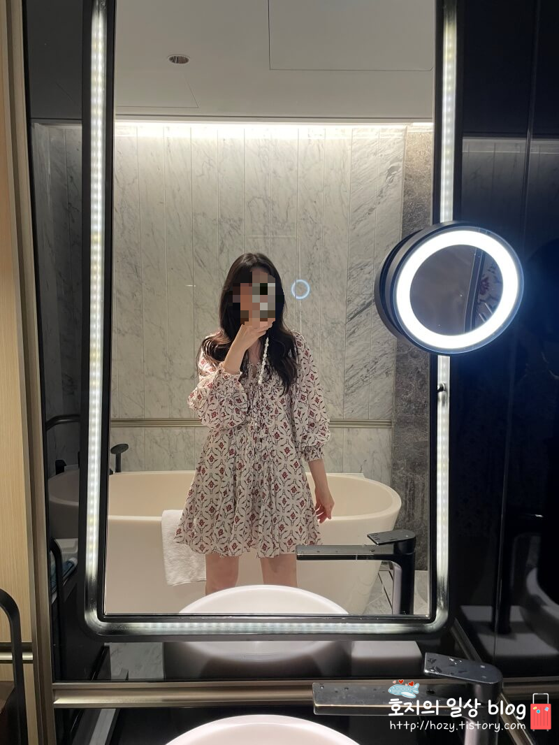 페어몬트 앰배서더 서울 시그니처 스위트룸 욕실 세면대