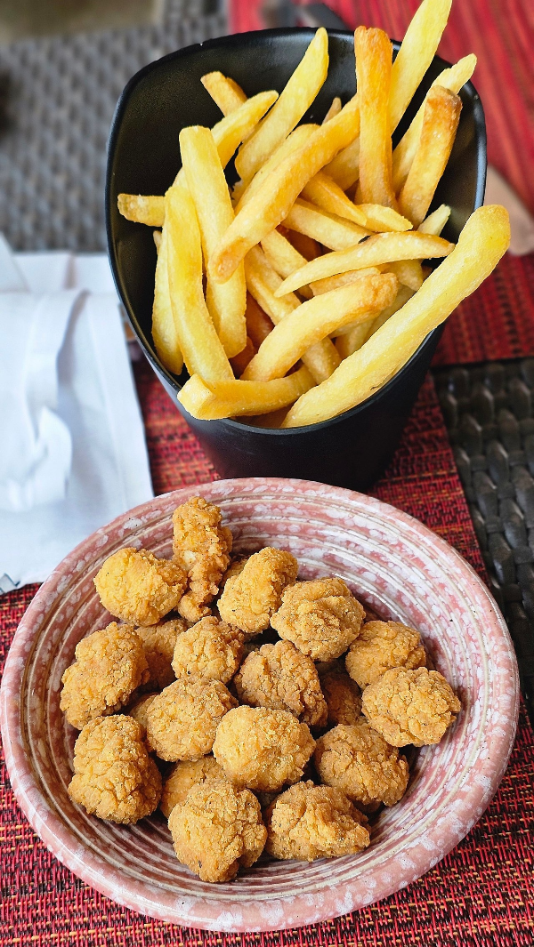 라사리아 식사8