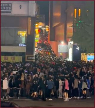 이태원 참사 실종 &amp;#124; 구조 도운 30대 남성 연락두절