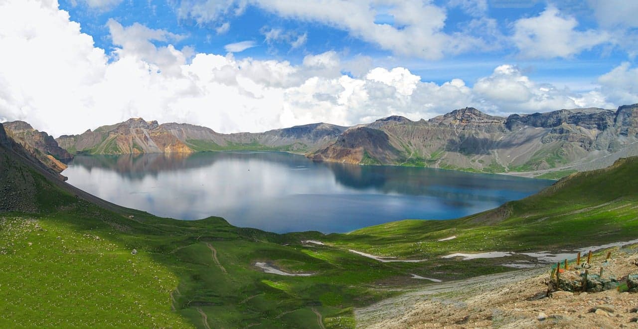 2025년 백두산 폭발 가능성과 원인 분석