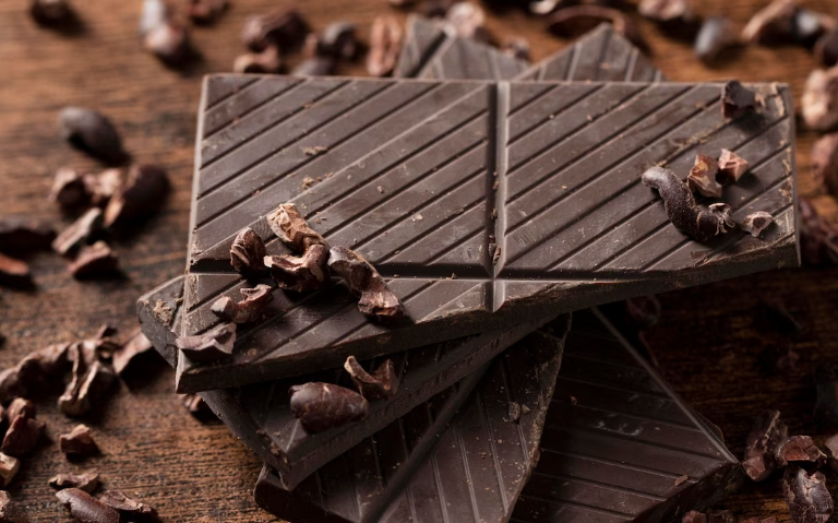 혈액순환을 촉진하는 음식 다크 초콜릿