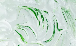 알로에 수딩젤은 팩으로도 사용합니다.