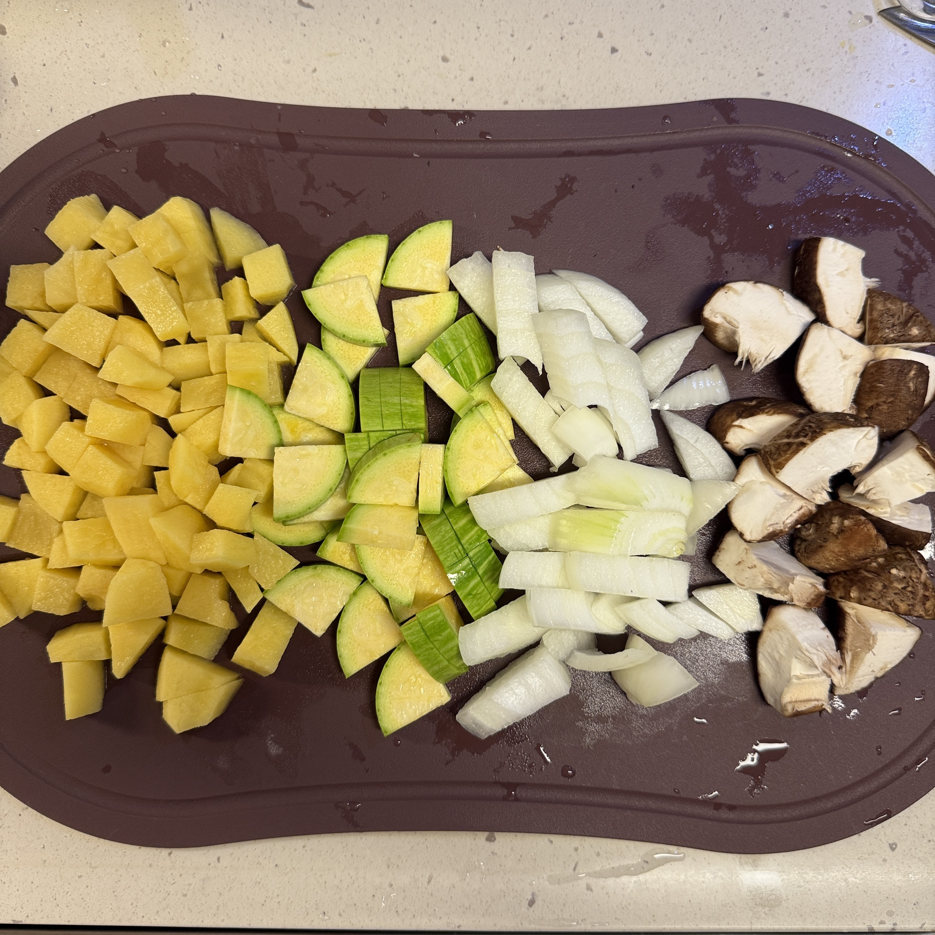 따끈한 국물! 고추장찌개 레시피