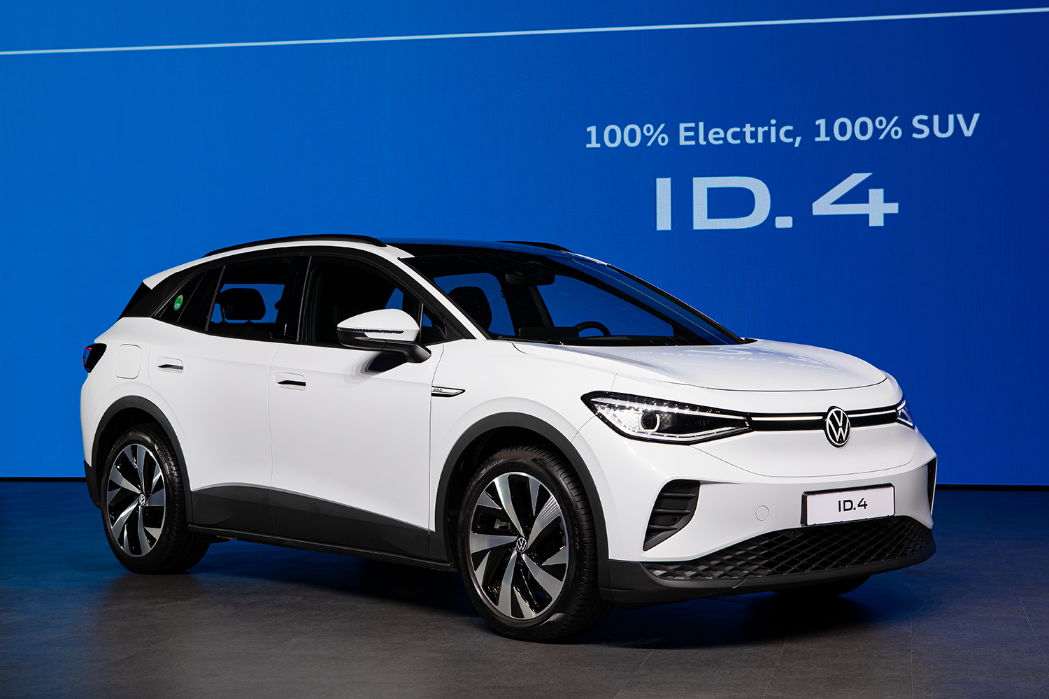 폭스바겐코리아가 SBS 금토드라마 &lsquo;악귀&rsquo;에 ID.4, 투아렉, 아테온, 골프 차량을 지원해 폭스바겐 대표 모델의 매력을 전하고 있다.