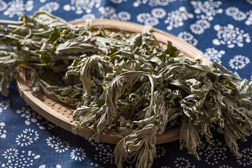 말린쑥, 갈색, 마른풀