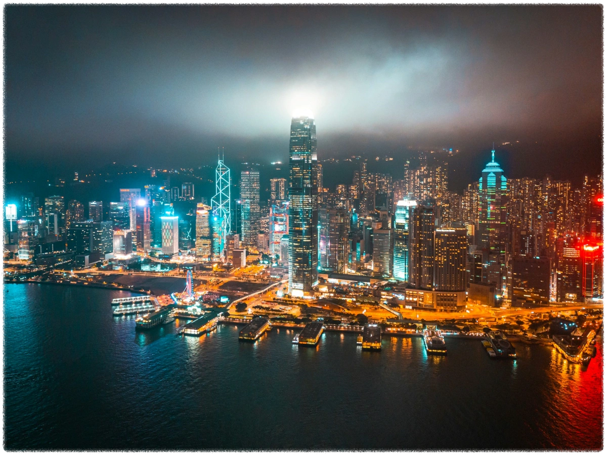 멋진-건물들이-모여있는-야경모습