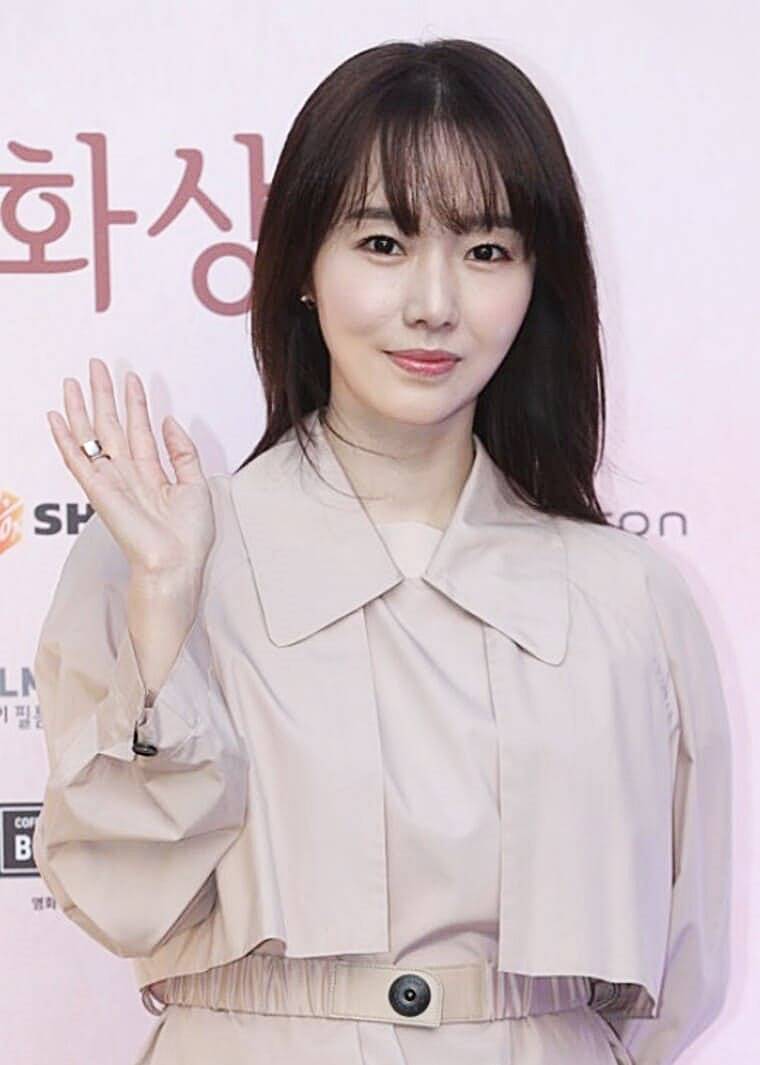 가수-겸-배우-이정현