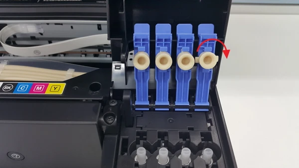 잉크_캡의_고무_우측으로_돌리기