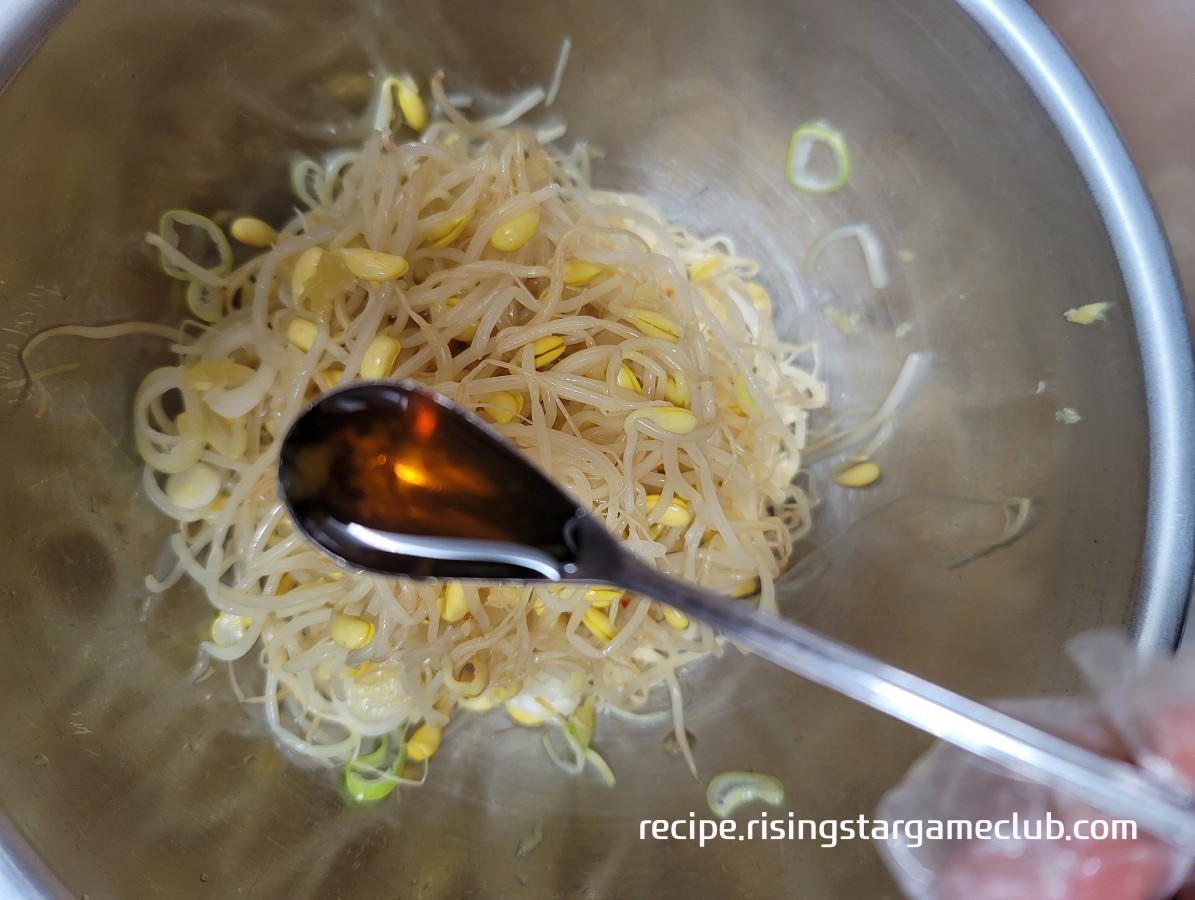 콩나물 무침에 참기름 넣기