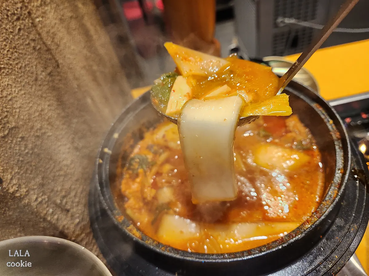 대구-중구-소막창-대창-맛집-몽실집-완성된-곱창전골