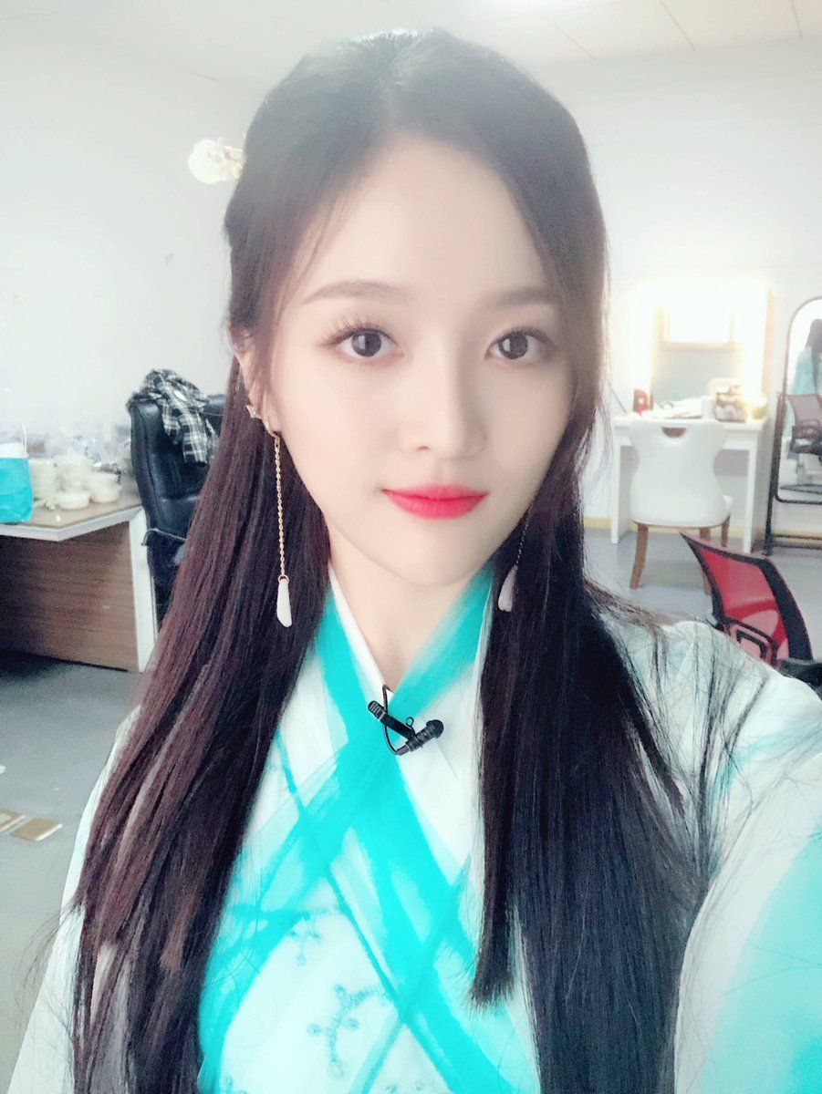 우주소녀 선의 인스타그램 사진 몸매