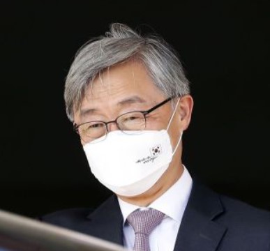 최재형-감사원장-사진입니다.