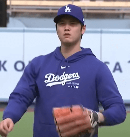 손흥민, 오타니