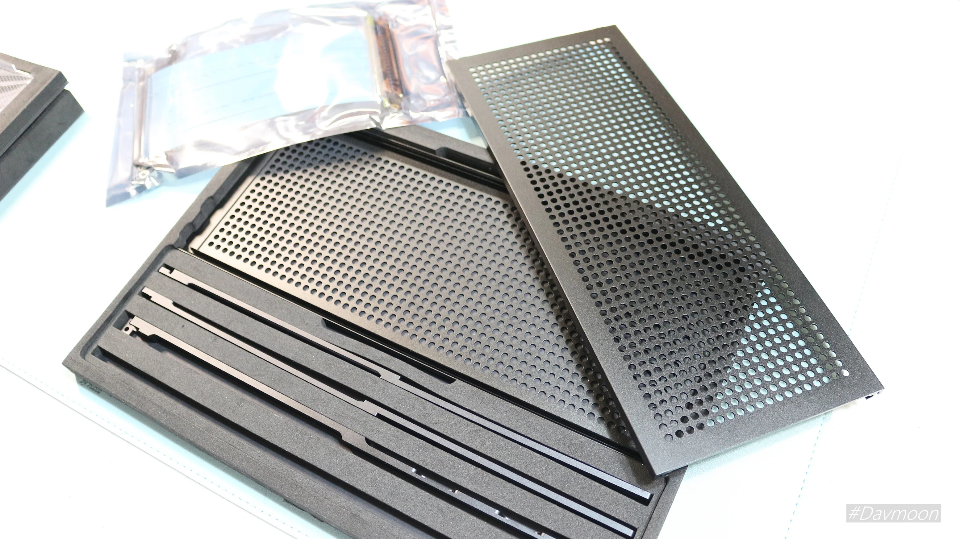 formd t1 v2 3단 구성품과 라이저 케이블