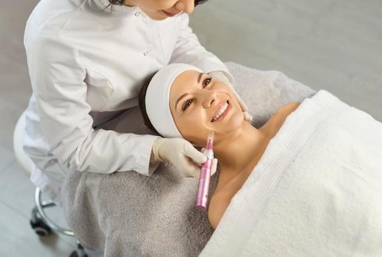 동안 시술 │ 나이를 거꾸로 돌리는 피부과 시술 완벽 가이드