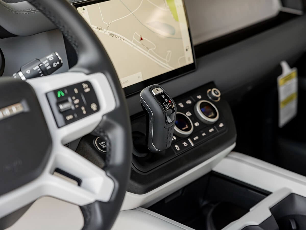 디펜더110 제원 및 가격 총정리 (2025년형)