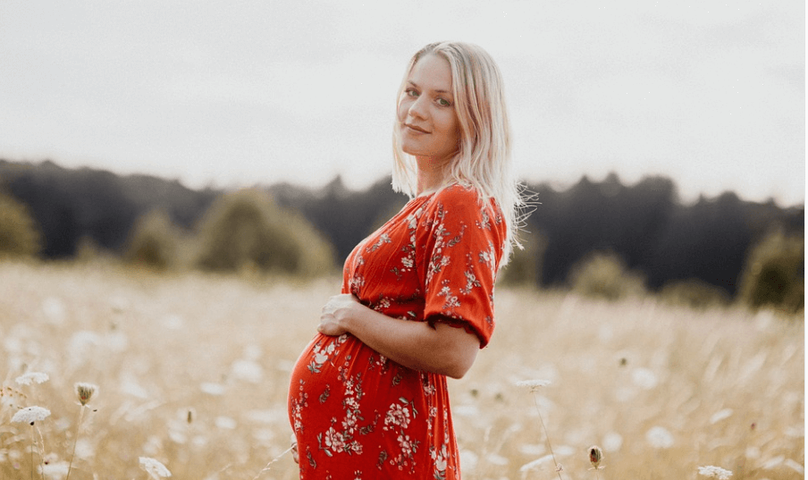 생리가 늦어지는 이유가 되는 임신한 여성