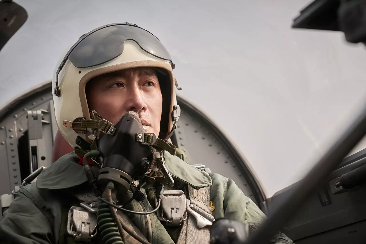 공군 전투조종사 태인(하정우)