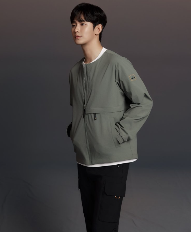 눈물의 여왕 김수현 착용 EIDER 가디건 색상 및 가격
