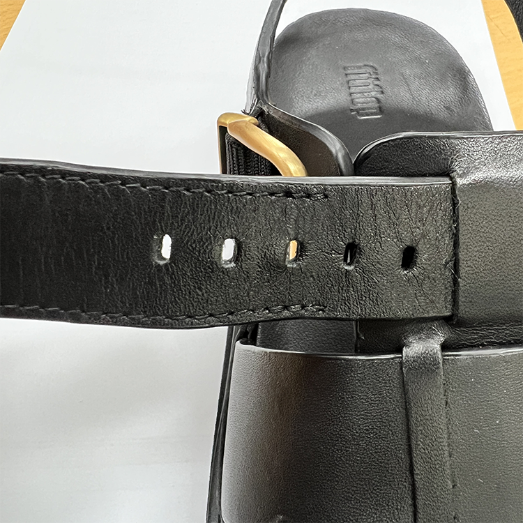 버클 조절이 가능한 사진