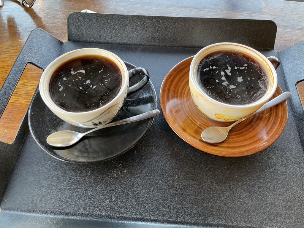 염상수 커피로스터스 아메리카노