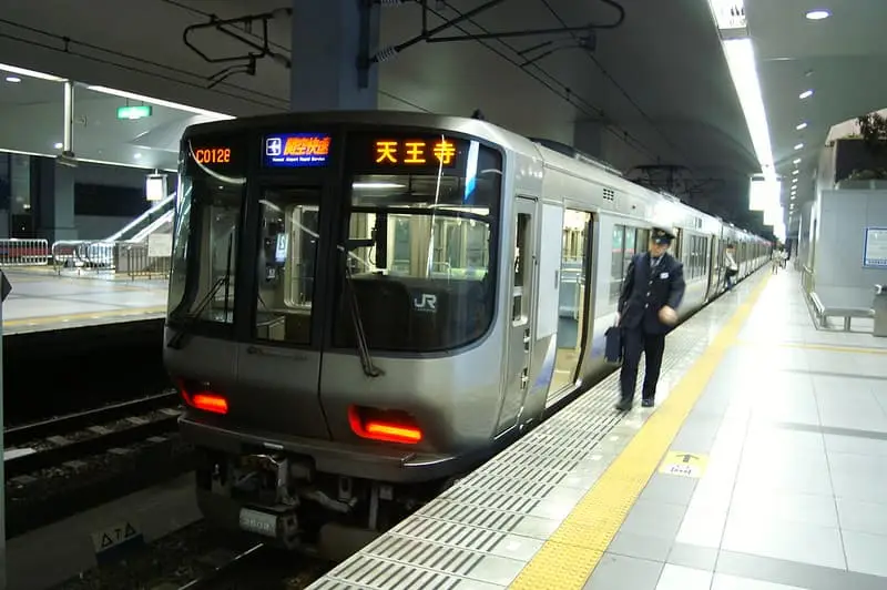 간사이 공항에서 우메다까지 전철(JR)로 이동!