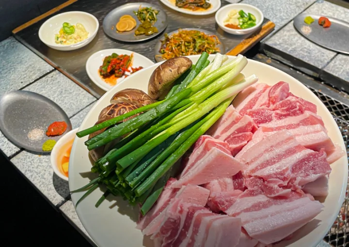 산청숯불가든