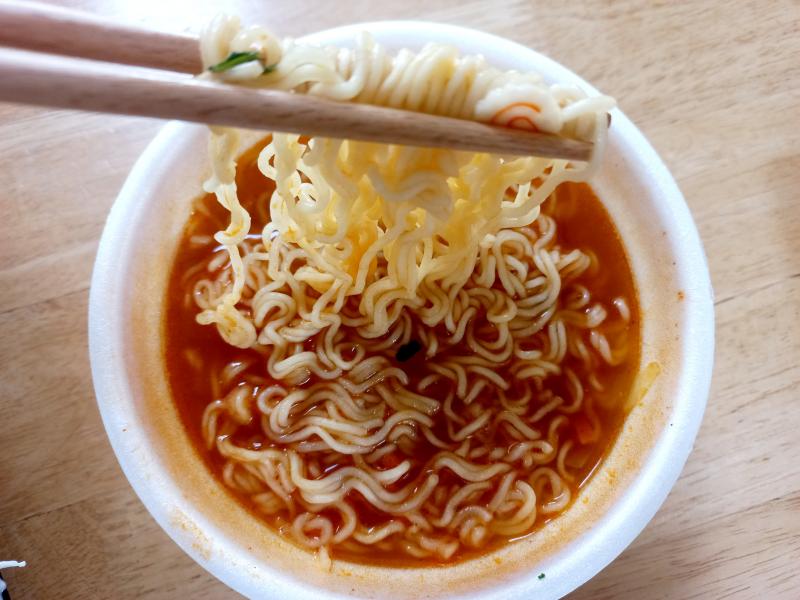 노브랜드 육개장 한 젓가락