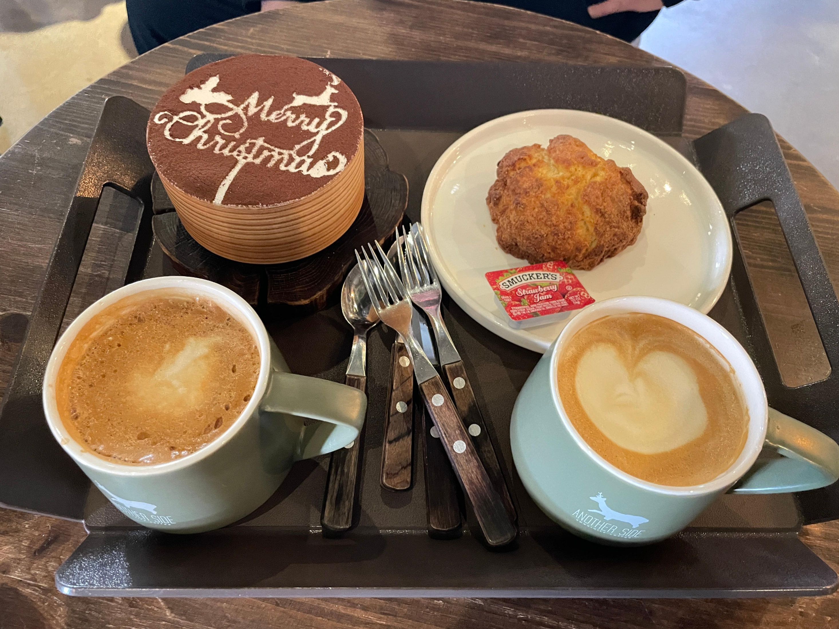 커피, 스콘, 티라미수