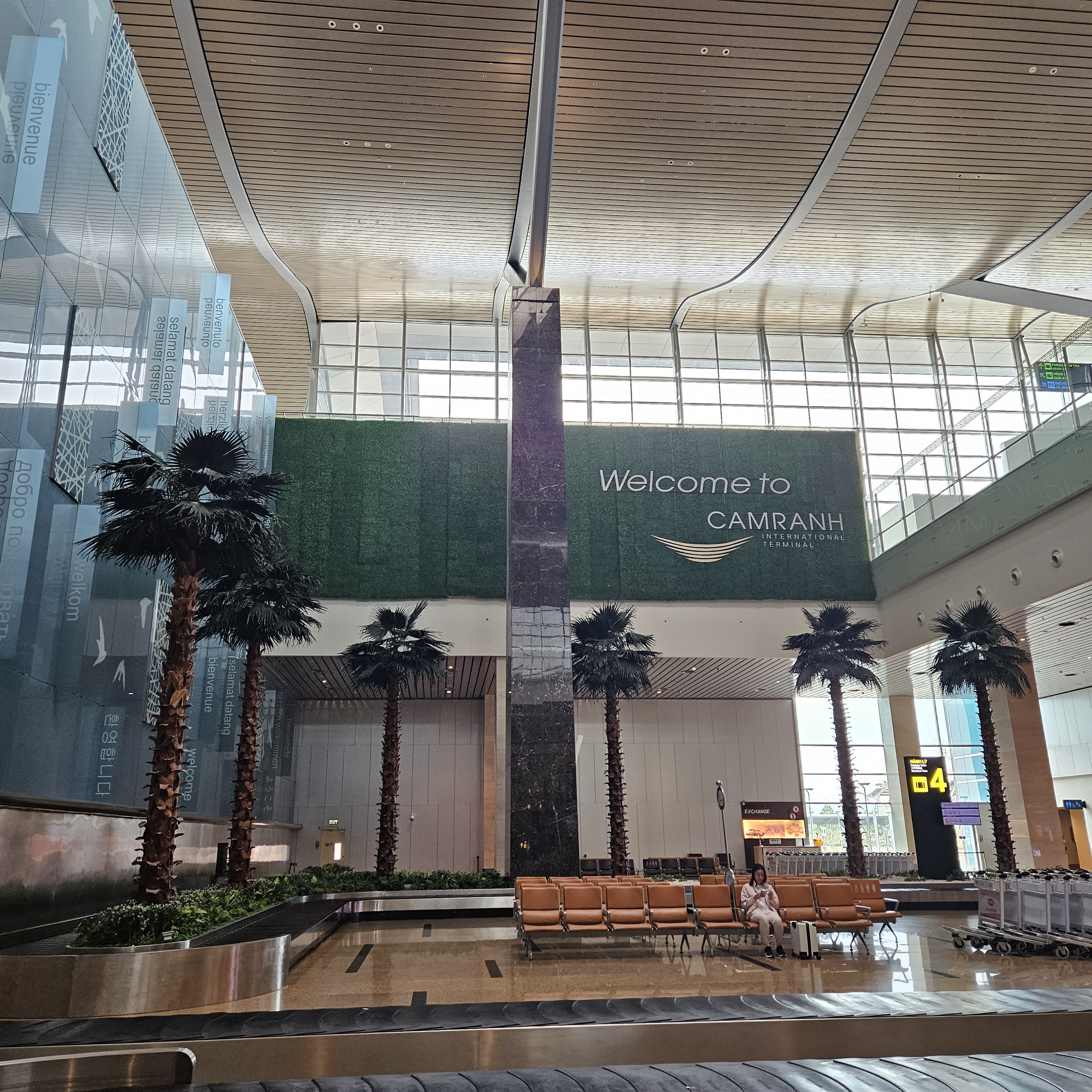 깜란공항 수화물 찾는 곳 전경