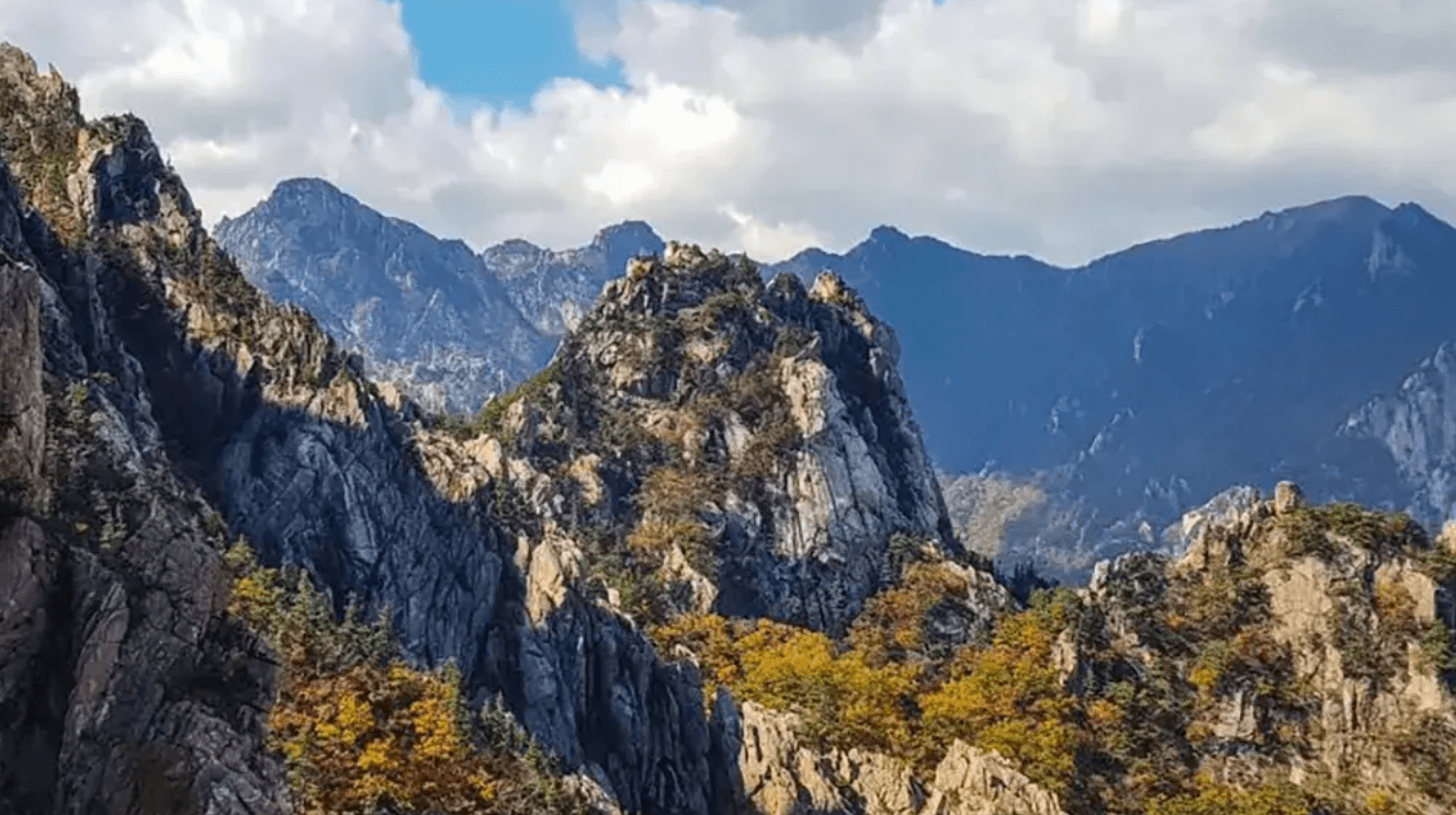 권금성에서 바라본 설악산 전경1